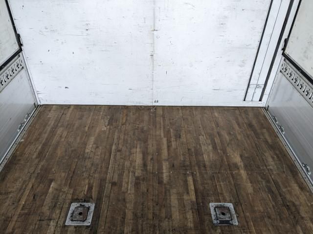 MITSUBISHI FUSOU FIGHTER 2015 Image 31