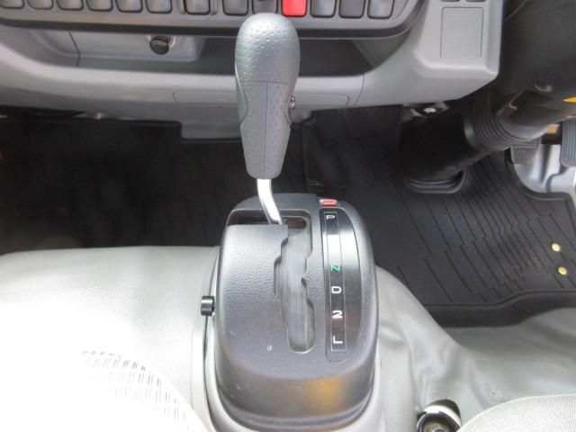 TOYOTA DYNA 2017 Image 31