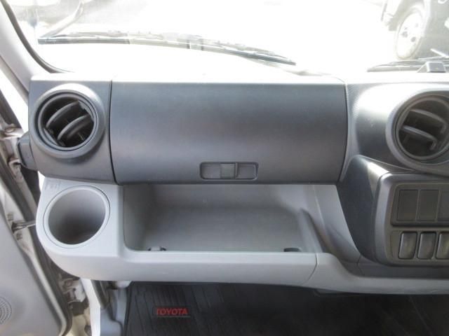 TOYOTA DYNA 2017 Image 31