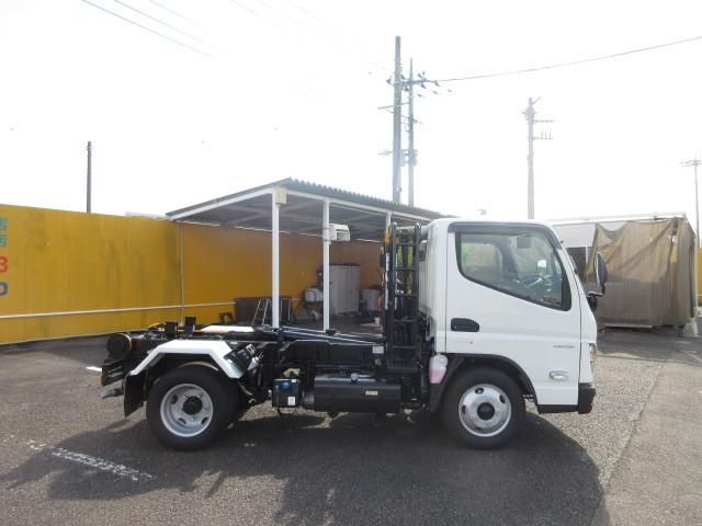 MITSUBISHI CANTER 2024 Image 31