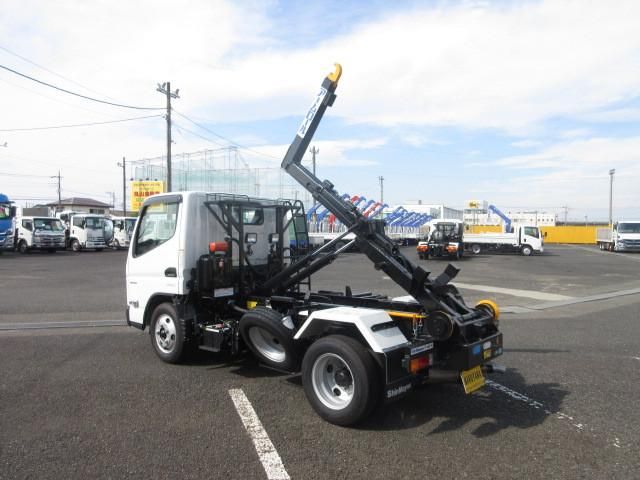 MITSUBISHI CANTER 2024 Image 31