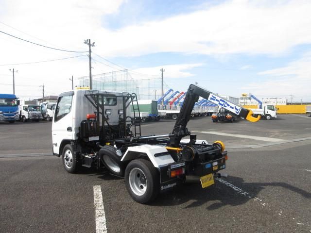 MITSUBISHI CANTER 2024 Image 31