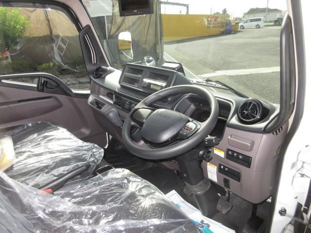 MITSUBISHI CANTER 2024 Image 31