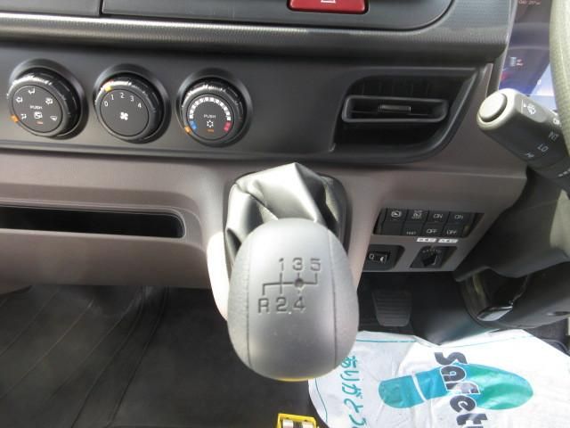 MITSUBISHI CANTER 2024 Image 31