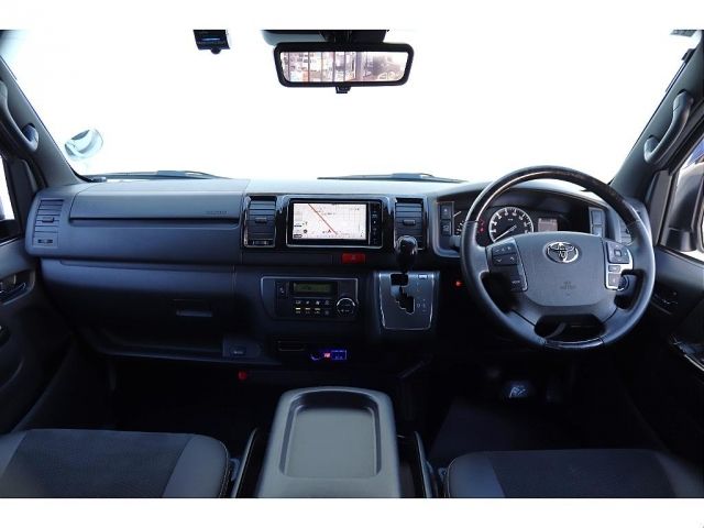 TOYOTA HIACE VAN 2WD 2020 Image 31