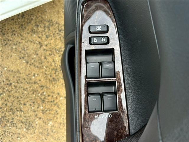 TOYOTA MARK X 2019 Image 31