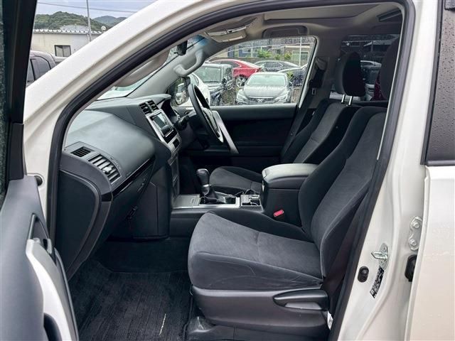 TOYOTA LANDCRUISER PRADO 2022 Image 31