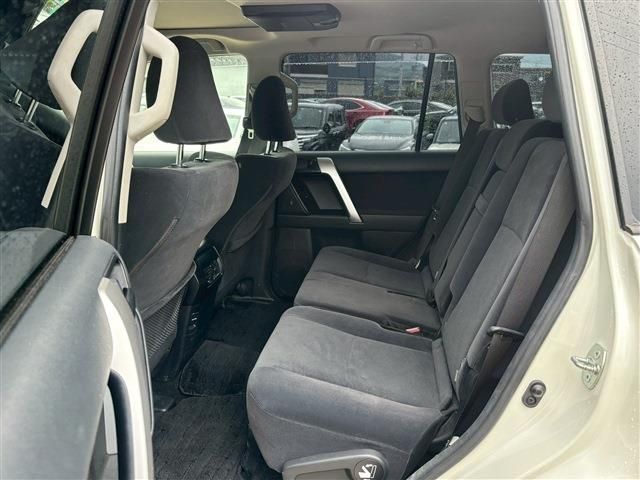 TOYOTA LANDCRUISER PRADO 2022 Image 31