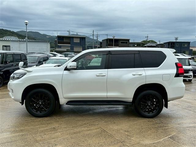 TOYOTA LANDCRUISER PRADO 2022 Image 31