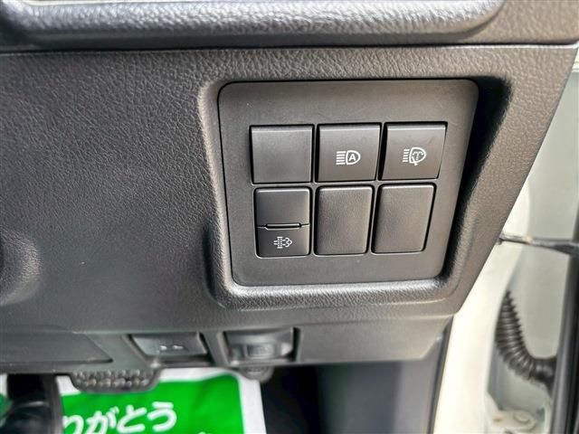 TOYOTA LANDCRUISER PRADO 2022 Image 31