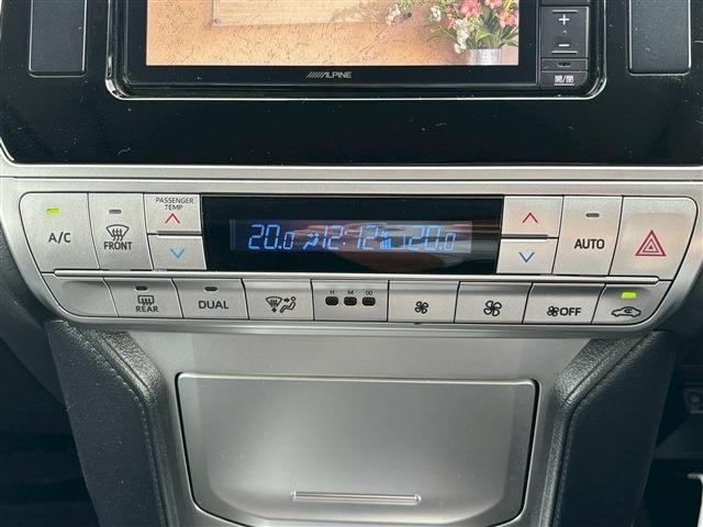 TOYOTA LANDCRUISER PRADO 2022 Image 31