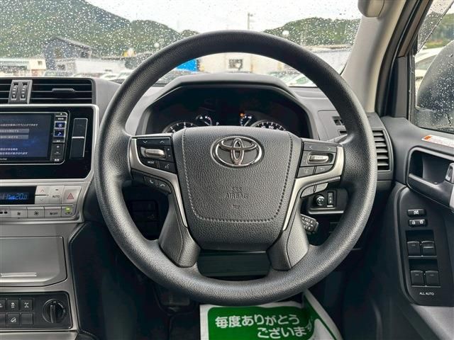 TOYOTA LANDCRUISER PRADO 2022 Image 31