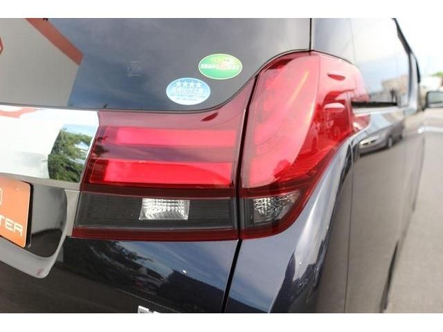 TOYOTA ALPHARD HYBRID 4WD 2017 Image 31