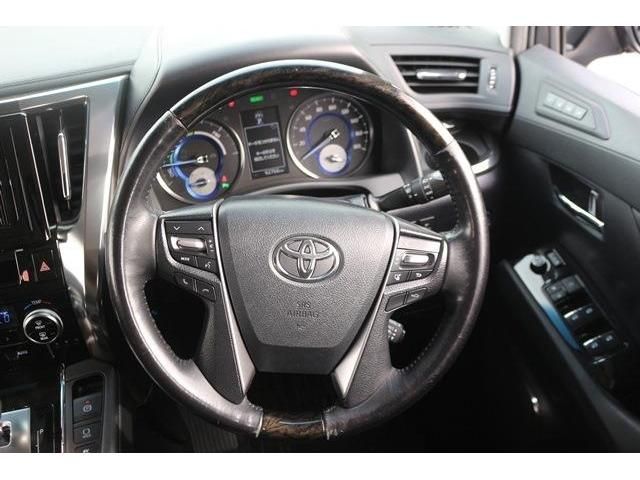 TOYOTA ALPHARD HYBRID 4WD 2017 Image 31