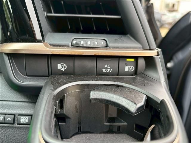 TOYOTA CROWN SPORT 2024 Image 31