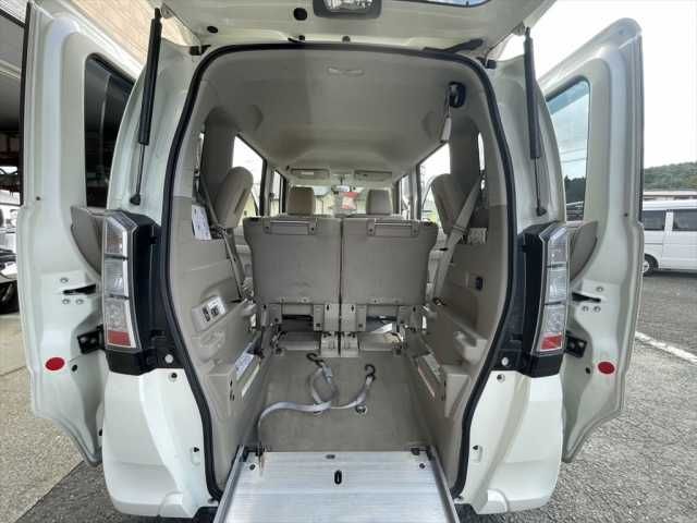 HONDA N BOX+ 2015 Image 31