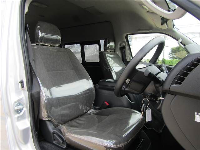 TOYOTA HIACE WAGON 2014 Image 31
