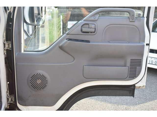 ISUZU ELF 2005 Image 31