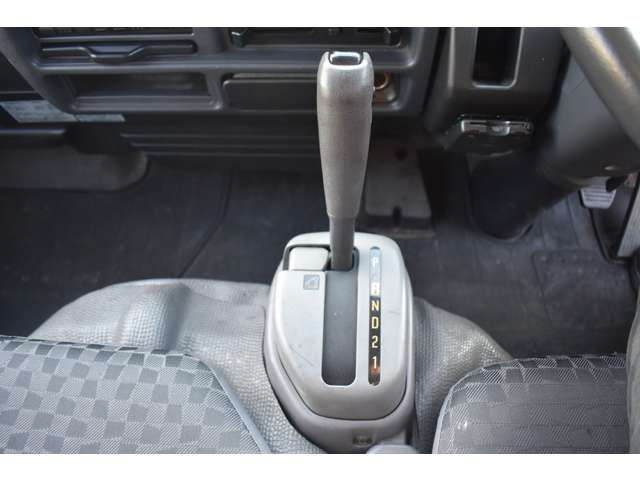 ISUZU ELF 2005 Image 31