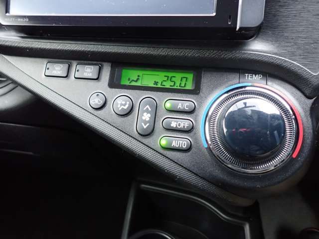 TOYOTA AQUA 2012 Image 31