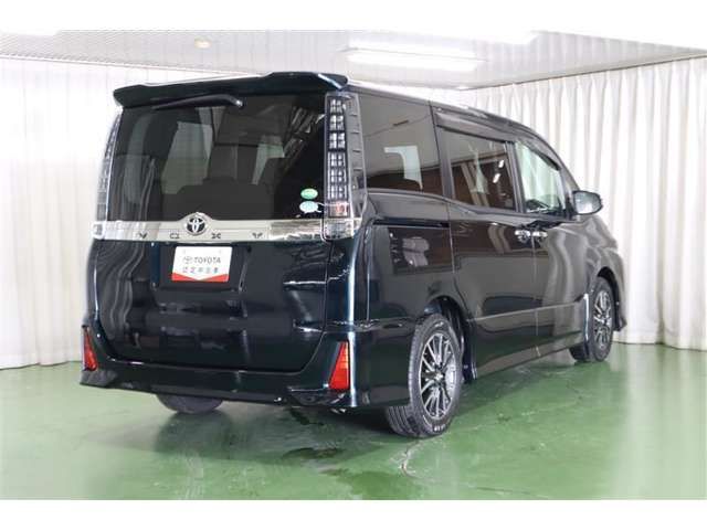 TOYOTA VOXY 2017 Image 31