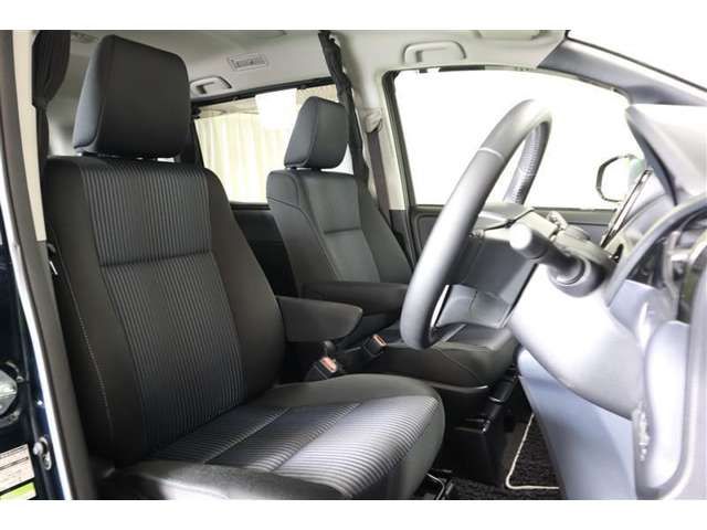 TOYOTA VOXY 2017 Image 31