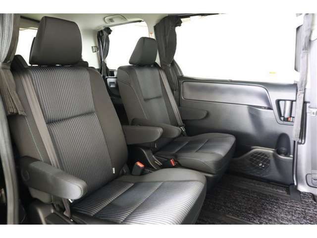 TOYOTA VOXY 2017 Image 31