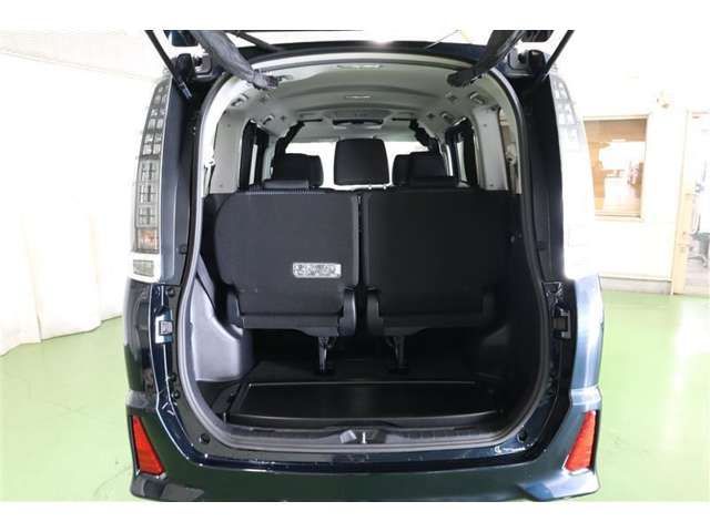 TOYOTA VOXY 2017 Image 31