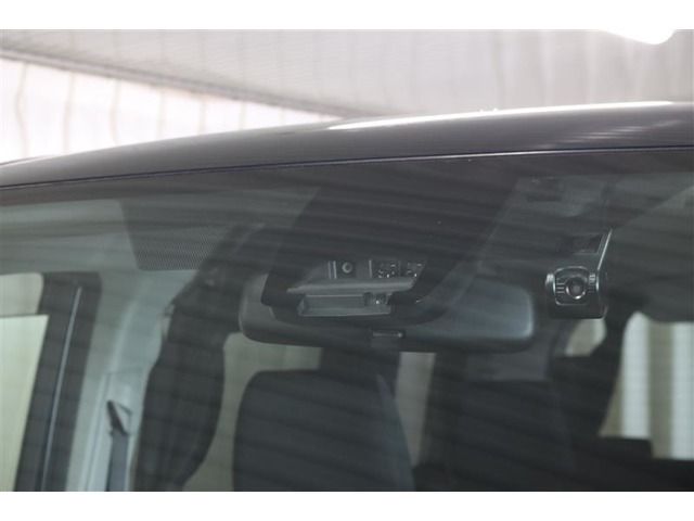 TOYOTA VOXY 2017 Image 31