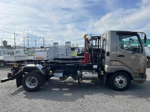 MITSUBISHI FUSOU FIGHTER 2016 Image 31