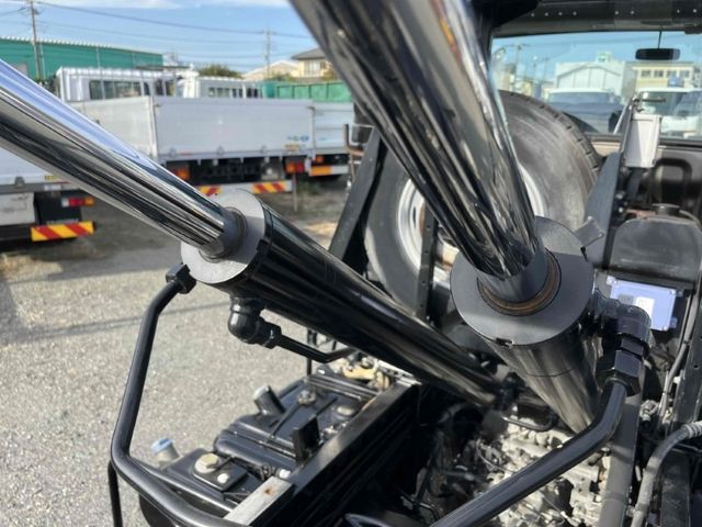 MITSUBISHI FUSOU FIGHTER 2016 Image 31