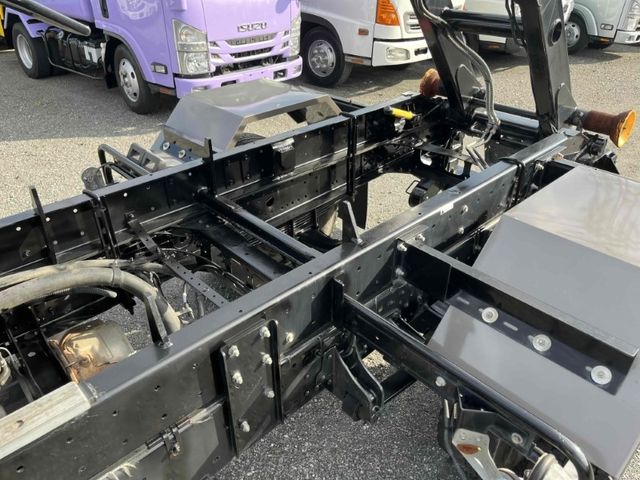 MITSUBISHI FUSOU FIGHTER 2016 Image 31