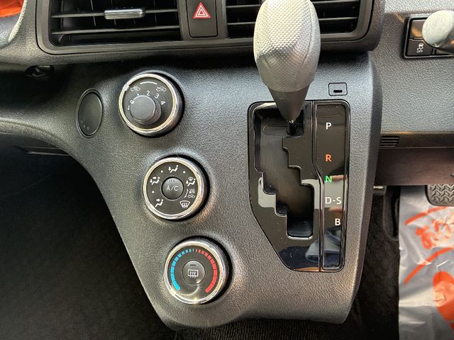 TOYOTA SIENTA 4WD 2016 Image 31