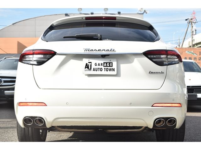 MASERATI LEVANTE 2022 Image 31