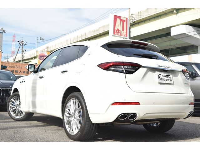MASERATI LEVANTE 2022 Image 31