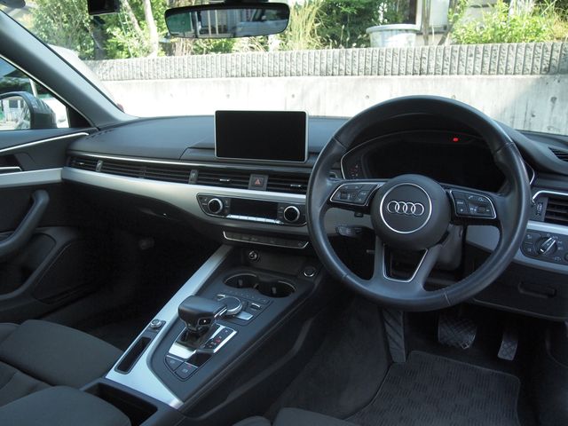 AUDI A4 AVANT 2018 Image 31