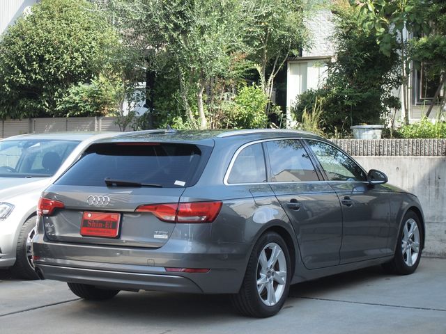 AUDI A4 AVANT 2018 Image 31