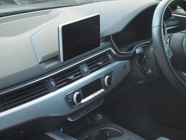 AUDI A4 AVANT 2018 Image 31