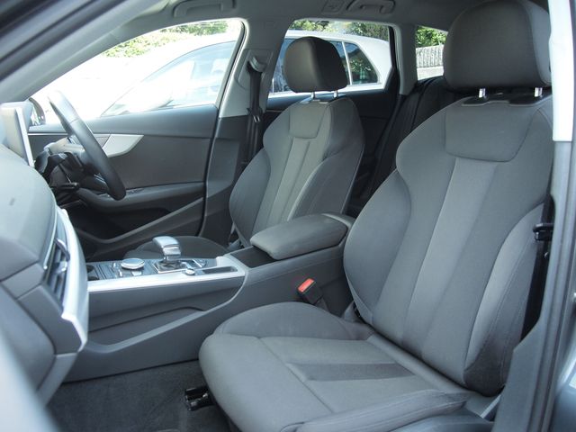 AUDI A4 AVANT 2018 Image 31