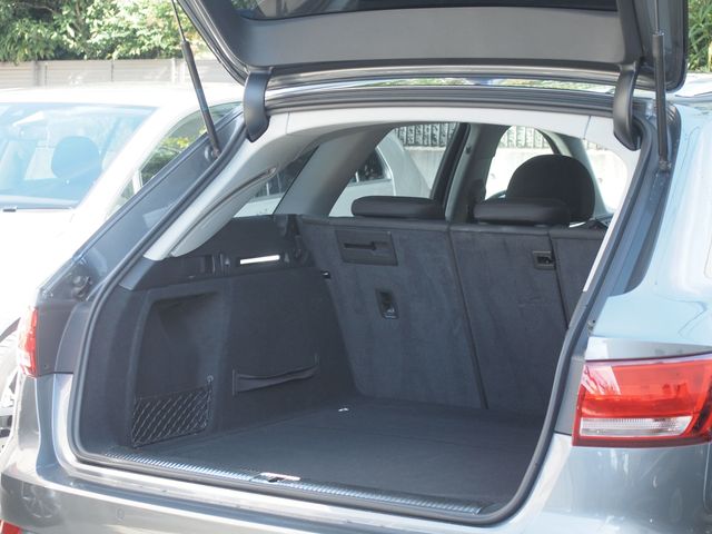 AUDI A4 AVANT 2018 Image 31