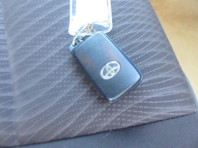 TOYOTA AQUA 2017 Image 31