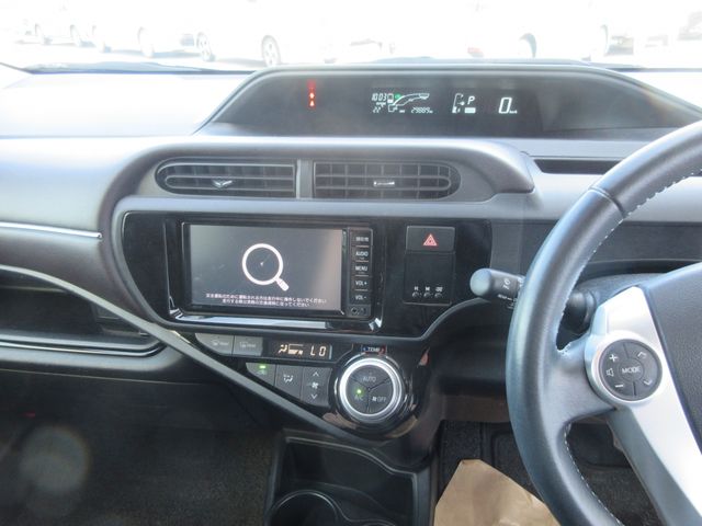 TOYOTA AQUA 2017 Image 31