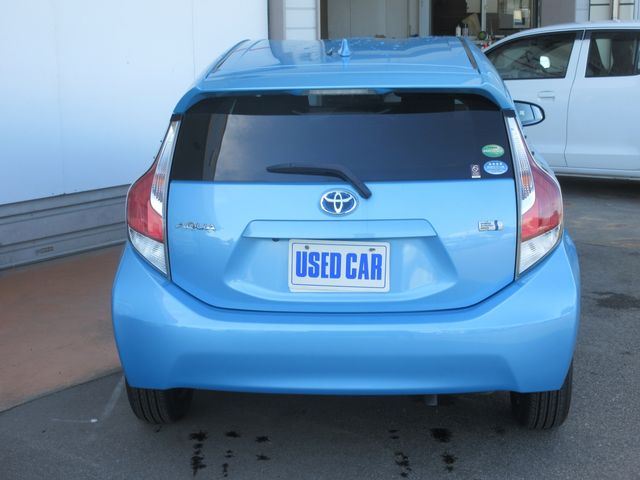 TOYOTA AQUA 2017 Image 31