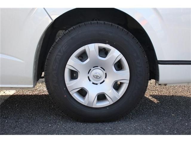 TOYOTA HIACE VAN 2WD 2022 Image 31