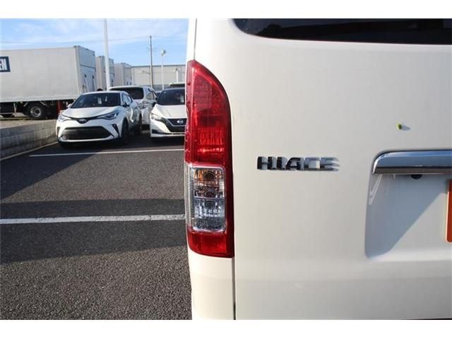 TOYOTA HIACE VAN 2WD 2022 Image 31