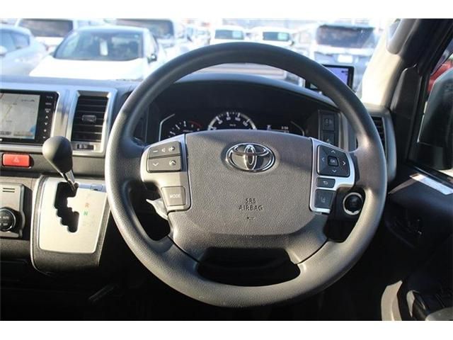 TOYOTA HIACE VAN 2WD 2022 Image 31