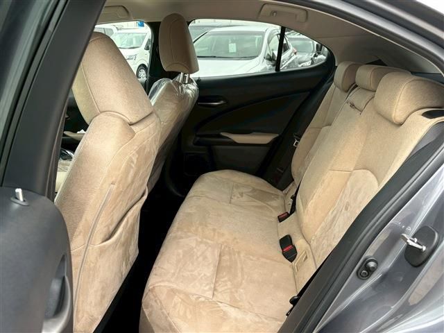 TOYOTA LEXUS UX200 2018 Image 31