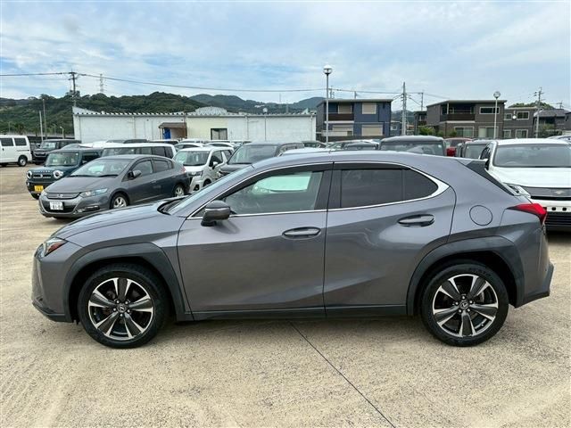 TOYOTA LEXUS UX200 2018 Image 31