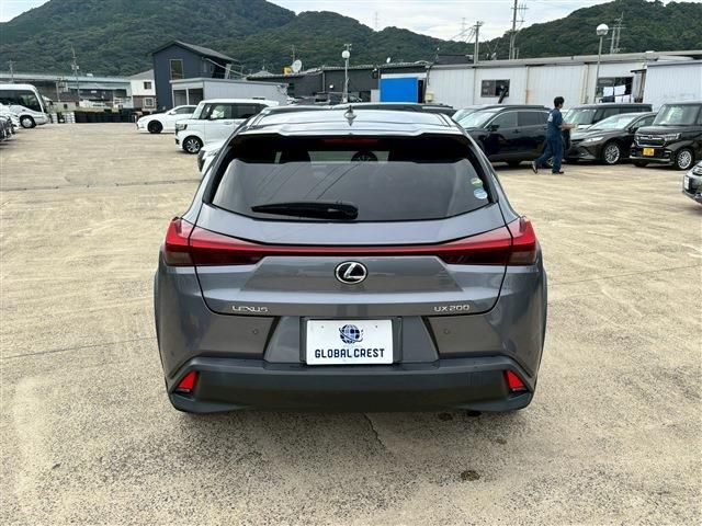TOYOTA LEXUS UX200 2018 Image 31