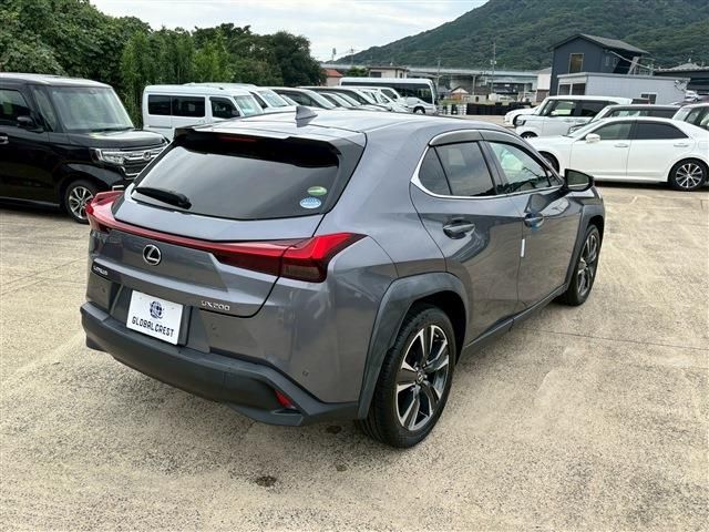 TOYOTA LEXUS UX200 2018 Image 31
